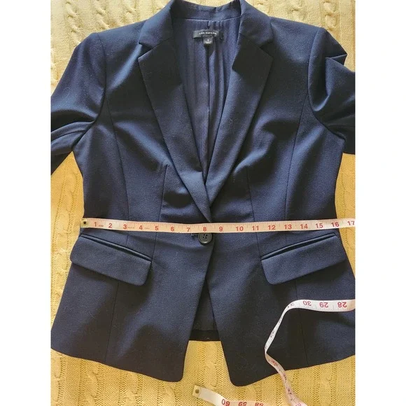 Ann Taylor | Black One-Button Tailored Blazer - Size 4 - Picture 7 of 8
